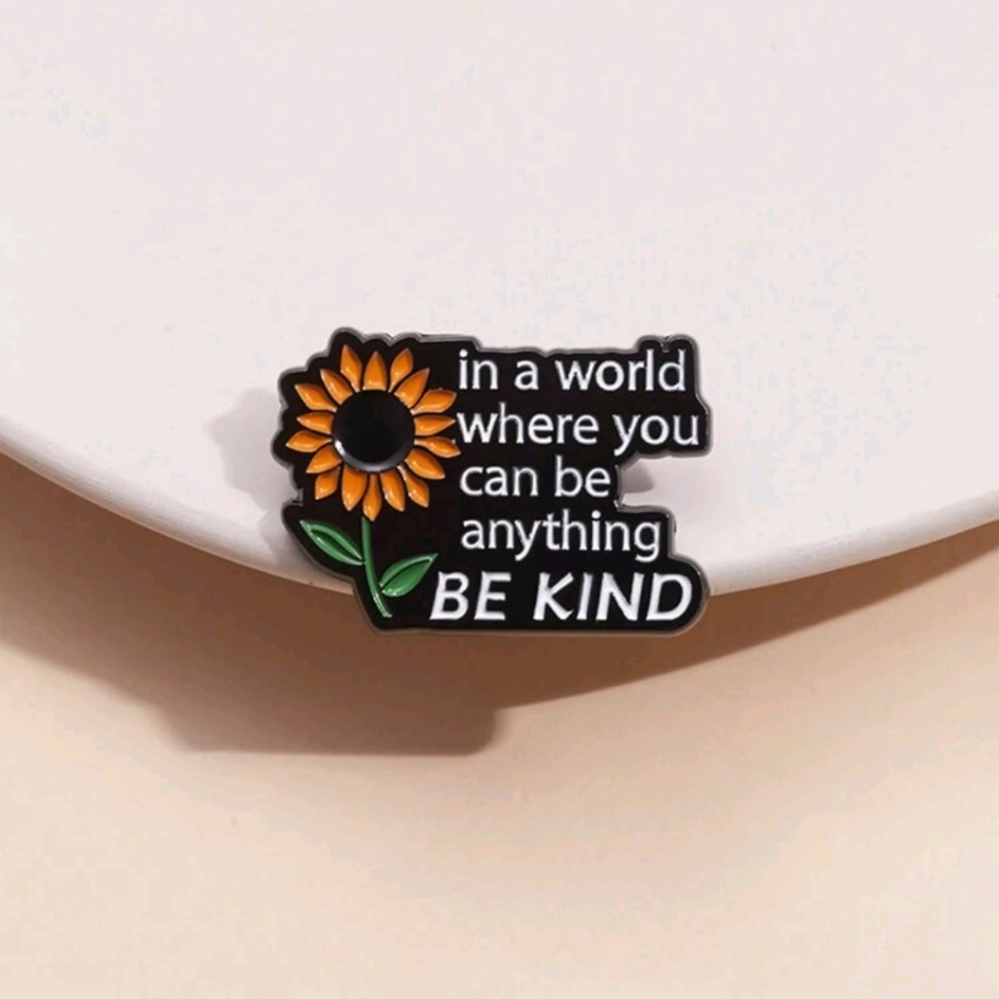 "Be Kind" Pin - Picture 2 of 3